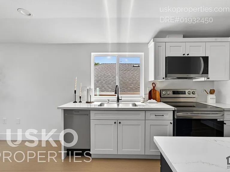 2710 T St #2 — Photo 7
