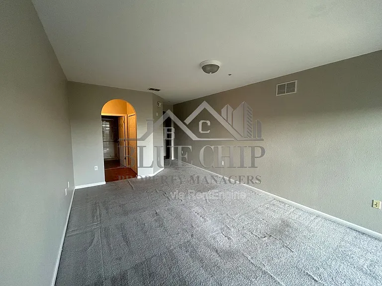 302 Avalon Rd #302 — Photo 10