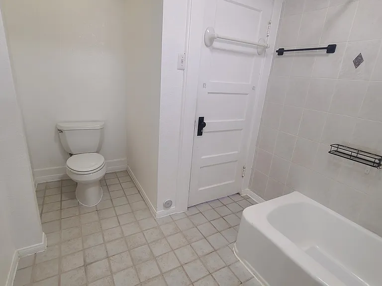 1618 Meade Ave — Photo 20