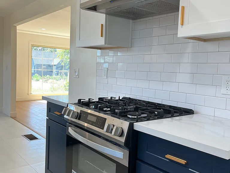328 N Encinitas Ave — Photo 10