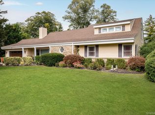 1361 Boxwood Drive E, Hewlett Harbor, NY 11557