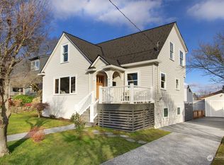 7716 10th Ave NW, Seattle, WA 98117