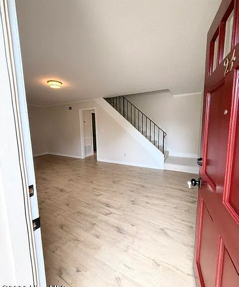 24 Scott St — Photo 2