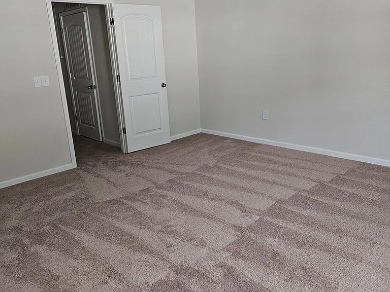 524 Hawley St — Photo 28
