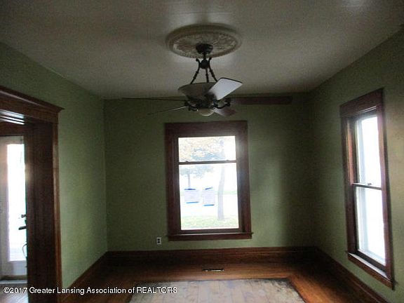 5th image of 324 N Park St