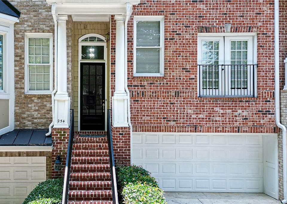 1st image of 254 McLaren Gates Dr