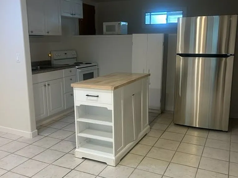 702 Bennett Ave — Photo 10