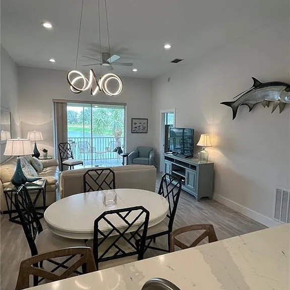 2325 Carrington Ct #202 — Photo 7