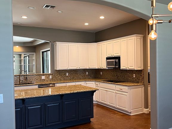 4th image of 3624 Mira Loma Dr