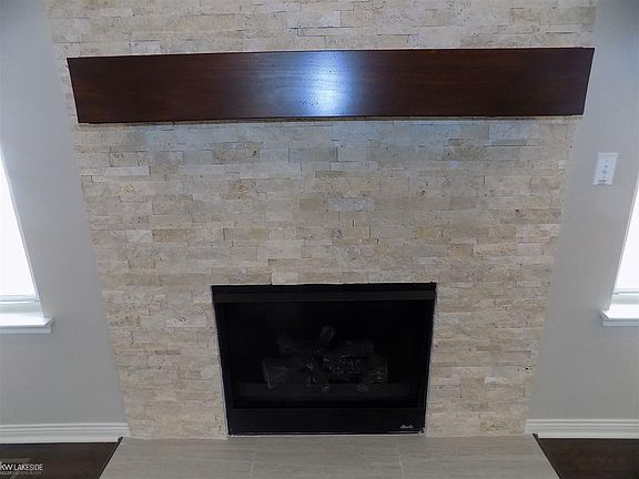 4th image of 49410 Chapel Hill Dr Unit 61