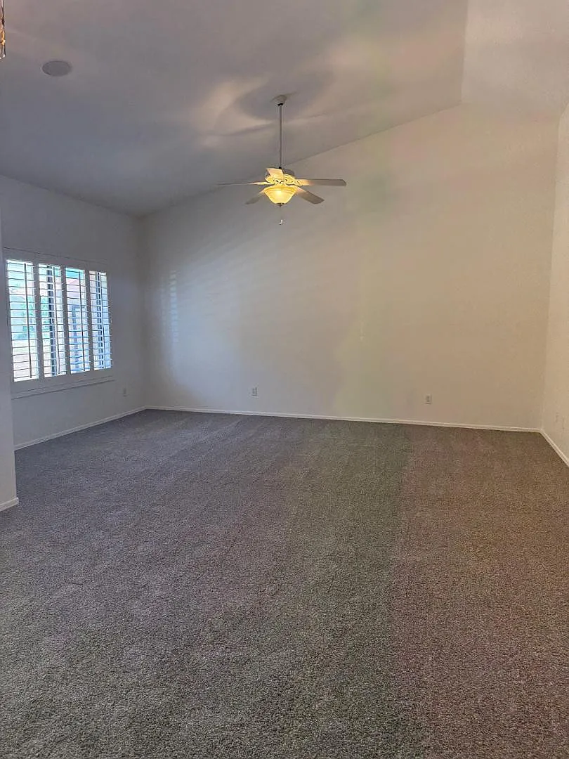 3 bed, 2.0 bath, 1829 sqft, $2,250 — Photo 4