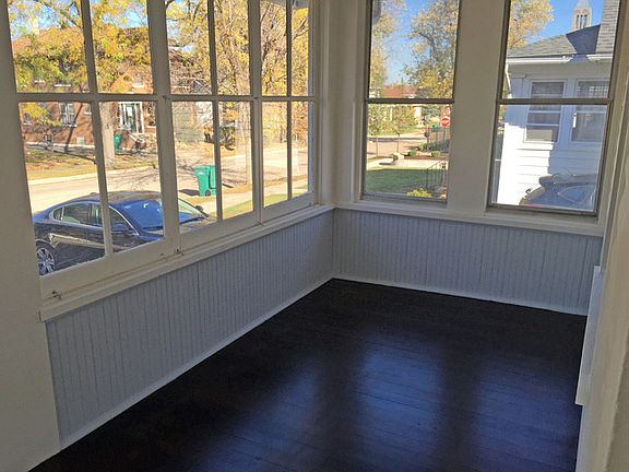 2nd image of 906 W Caton Ave
