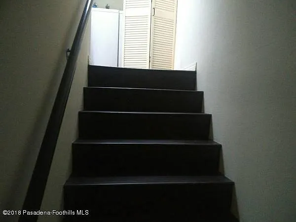 31 E California St #B — Photo 8