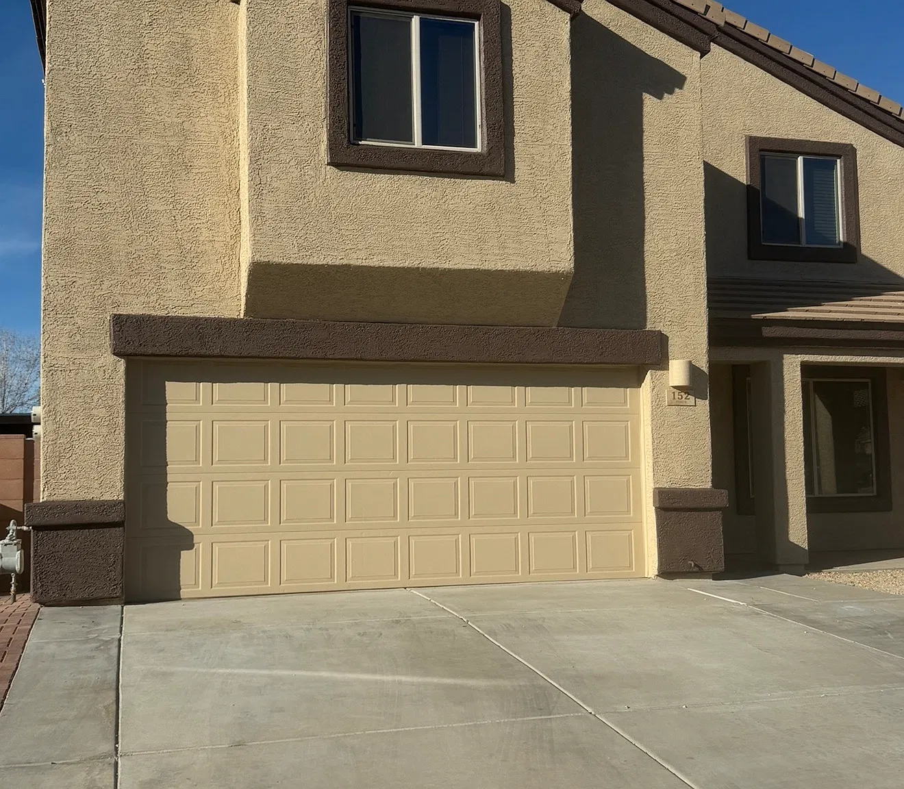 5 bed, 2575 sqft, $3,200 — Photo 2