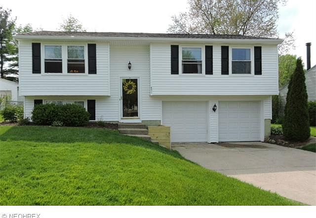 1st image of 851 Gayer Dr