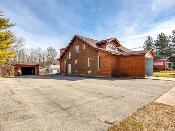 209 S Montgomery St, Gillespie, IL 62033