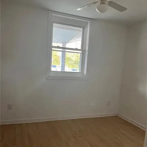 108 E Old Post Rd — Photo 5