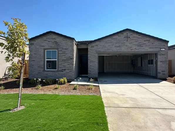 1074 Deerhorn Dr W, Madera, CA 93636