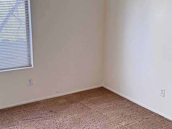 5th image of 400 Carlton Kay Pl