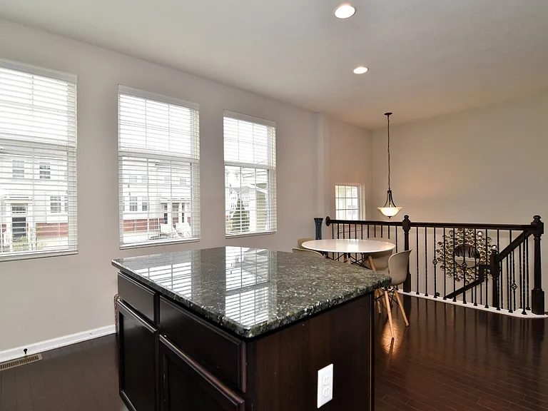 6470 Park Pointe Ct — Photo 18