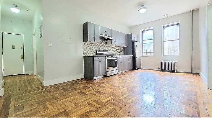 1st image of 2100 Westbury Ct #1J