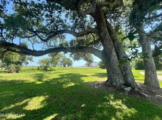 135 Arkansas Ave, Gulfport, MS 39507