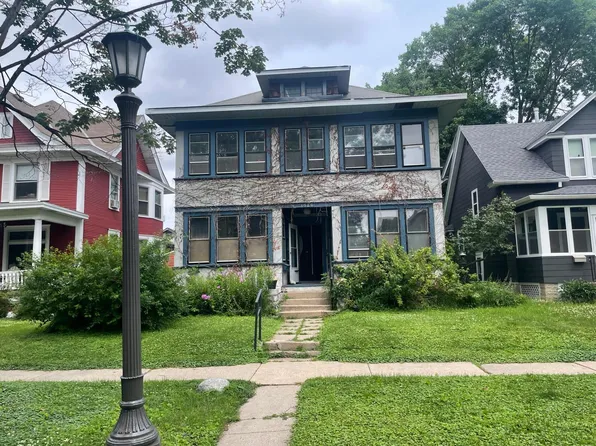 1689 Dayton Ave, Saint Paul, MN 55104
