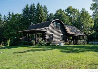 1123 Folsomdale Rd, Cowlesville, NY 14037