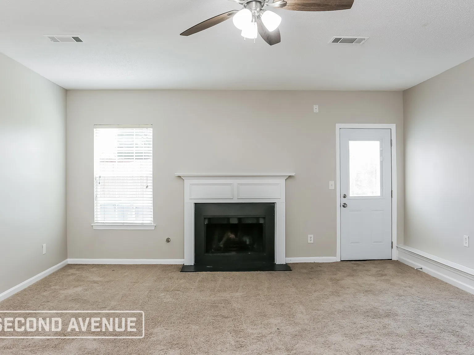 4 bed, 3.0 bath, 2594 sqft, $2,395 — Photo 3