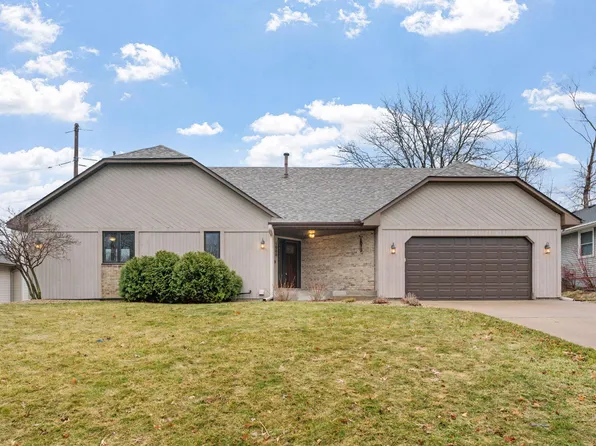 1688 Chatham Ave, Arden Hills, MN 55112