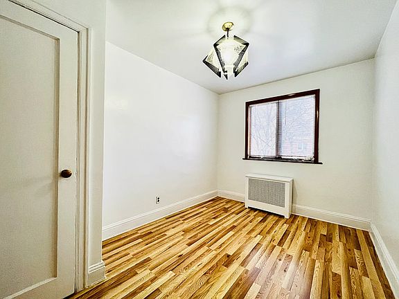 3rd image of 4814 65th St