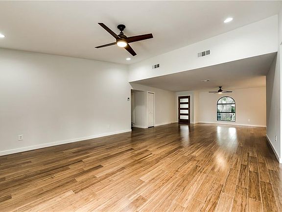 4th image of 10908 Villa Haven Dr
