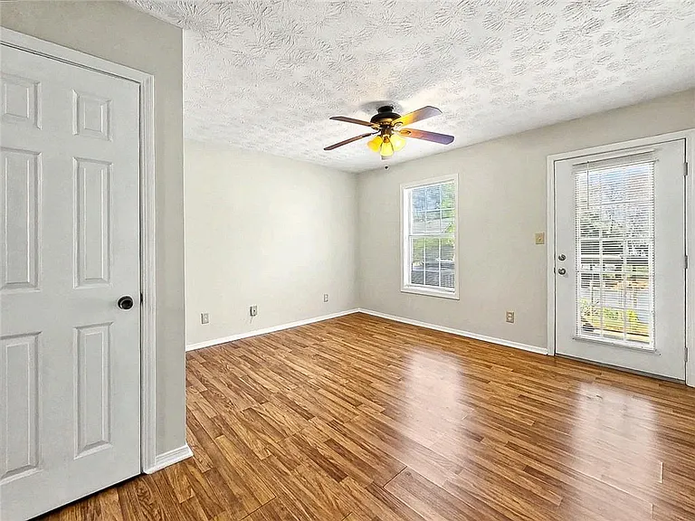 1702 Country Park Dr SE — Photo 23