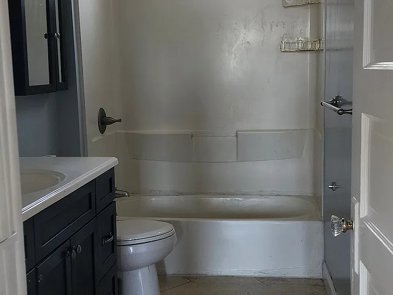 111 Lafayette St #3 — Photo 6