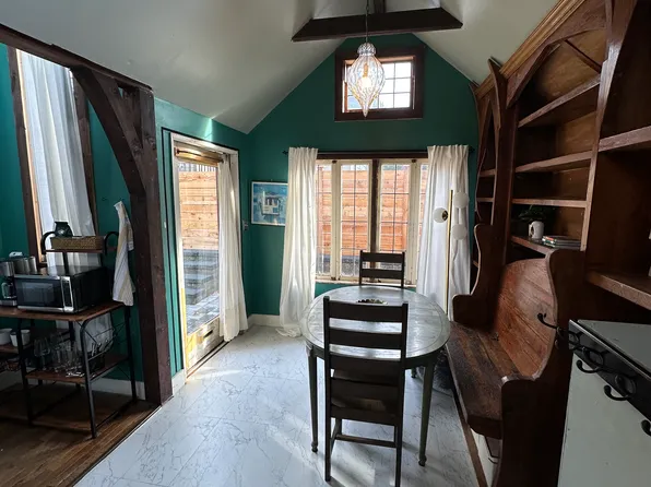 4009 38th Ave S #B, Seattle, WA 98118