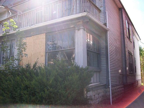 4th image of 1994 Bailey Ave