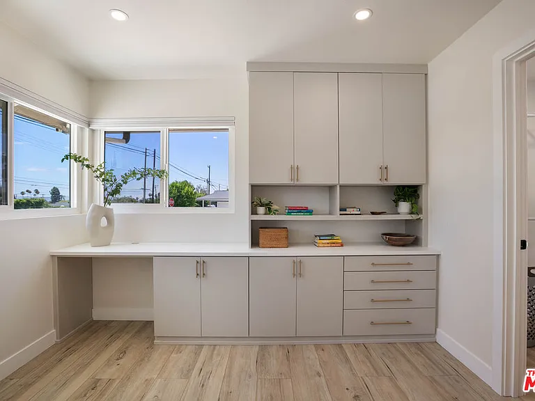12831 Red Hill Ave — Photo 32