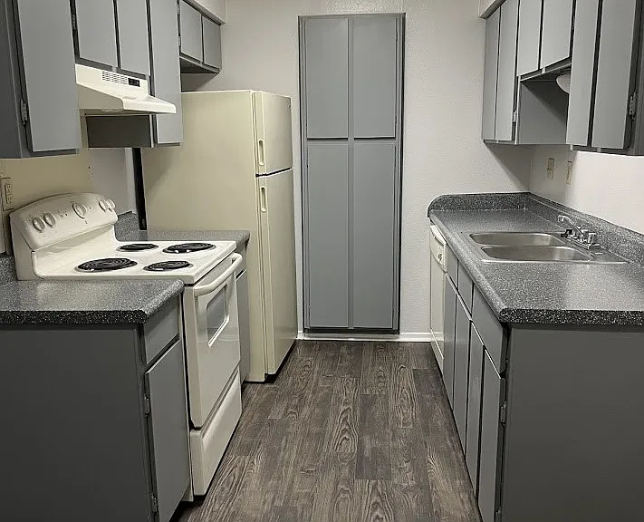 Juniper Springs Apartments — Photo 104