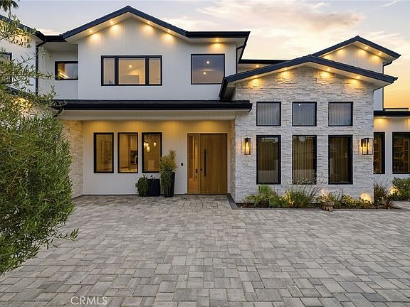 3rd image of 5414 Genesta Ave