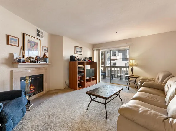 697 Sutton Crest Trl Unit 304, Oak Park, CA 91377