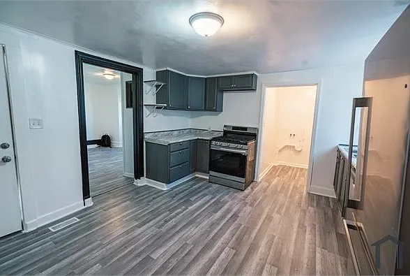 527 N 20th St — Photo 5