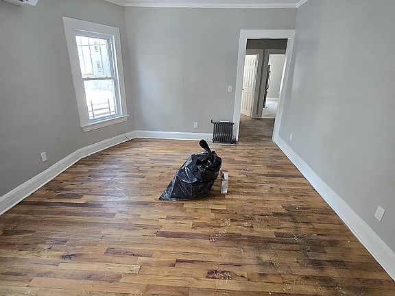 4th image of 47 N 16th St #3E