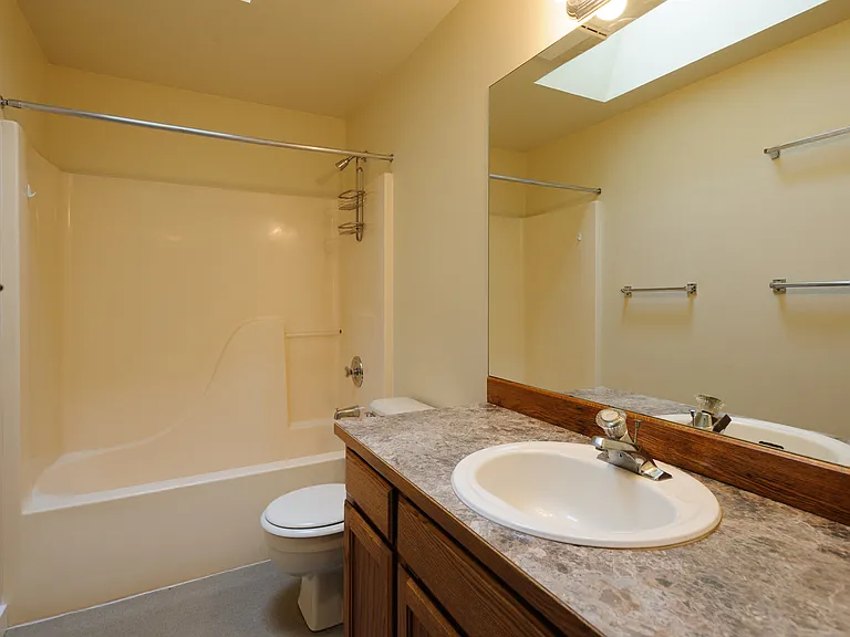 2118 NE 54th St — Photo 14