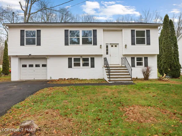 1717 Gordon Ln, Tobyhanna, PA 18466