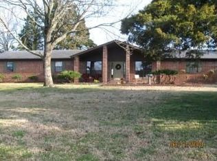 451 Ridgeview Ln, Russellville, AR 72802