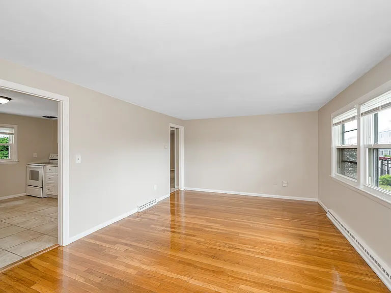 Princeton Court Apartments — Photo 33