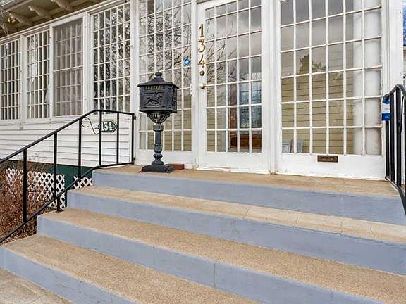 3rd image of 134 S 3rd St SW