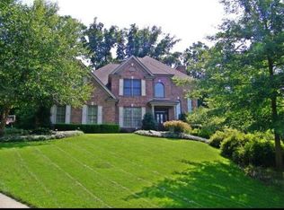 110 Northfield Dr, Pittsburgh, PA 15237