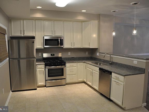 3rd image of 1217 McCoy Way