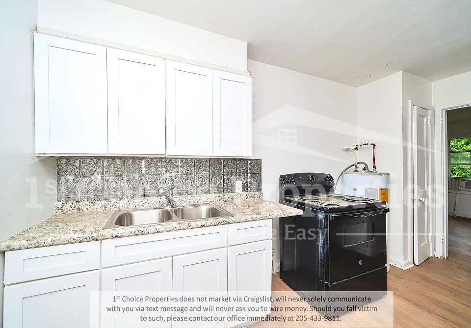 3005 Ave J Unit E Birmingham, AL 35218 - 1 — Photo 4